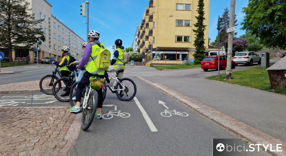 Helsinki, bici, e-bike, pista ciclabile, segnaletica