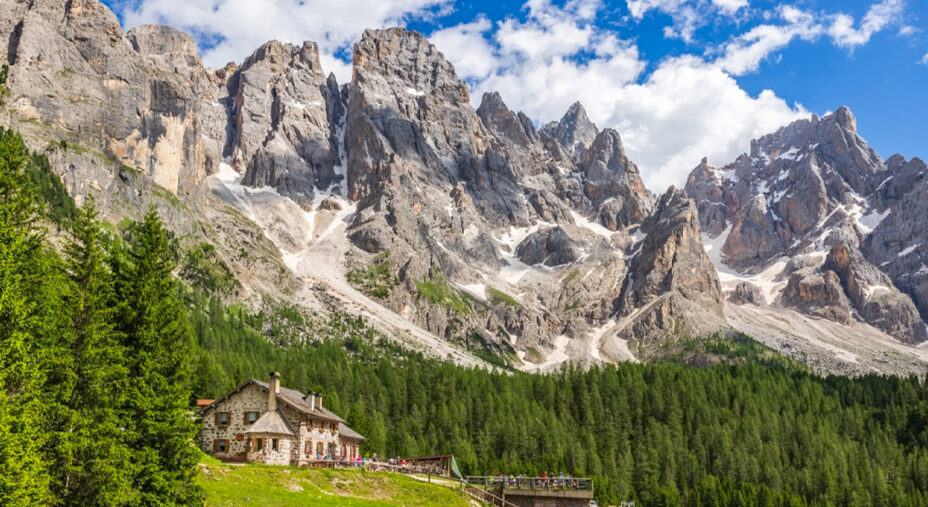 Il mondiale marathon unisce i punti più suggestivi, come le Pale di San Martino