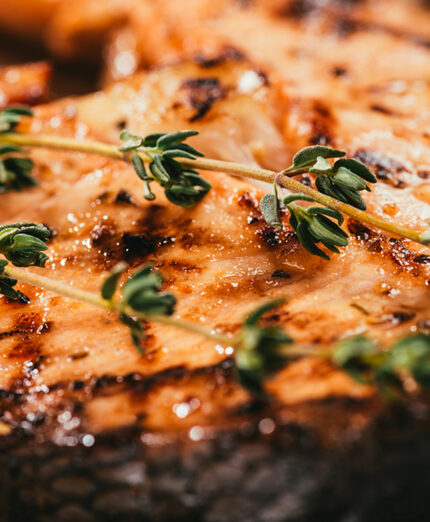 In cucina il timo si abbina al pesce, soprattutto al forno o alla griglia (depositphotos.com)
