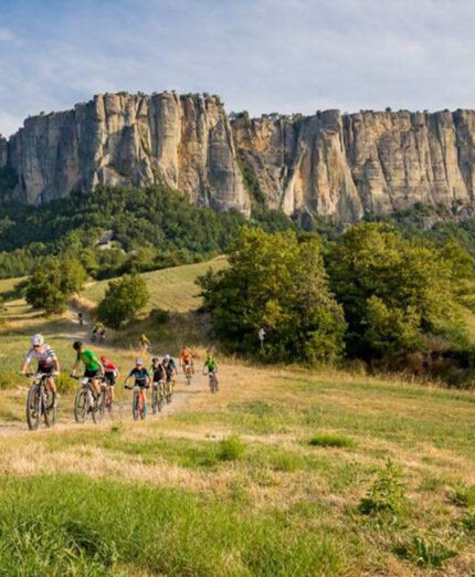 La Pietra di Bismantova, luogo fra i più caratteristici della parte finale (foto Appenninica)