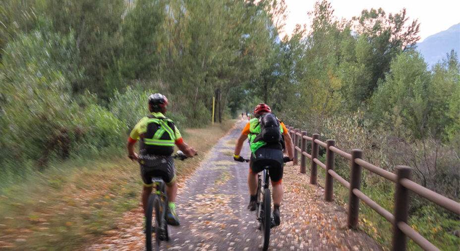 A Verbania l'intenso agosto piemontese della gravel inziiera con la Pedalata delle Stelle (foto Bianchetti)
