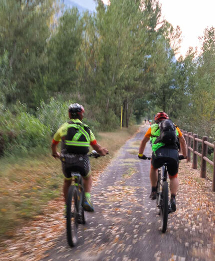A Verbania l'intenso agosto piemontese della gravel inziiera con la Pedalata delle Stelle (foto Bianchetti)