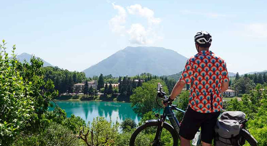 La diffusione del cicloturismo non ha confini in Italia, ma necessita di investimenti sul mondo legato alle bici
