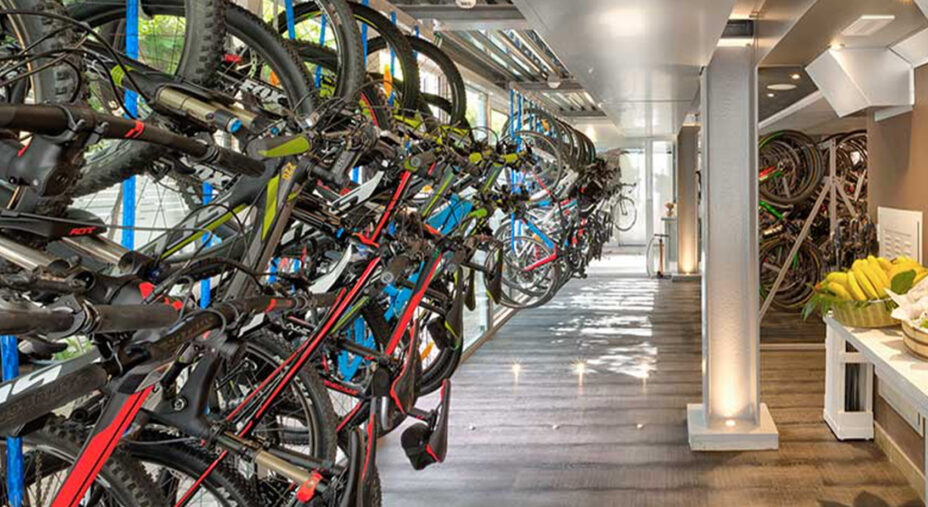 Bike hotel, noleggi bici, strutture enogastronomiche, negozi. Tanti obiettivi sui quali investire