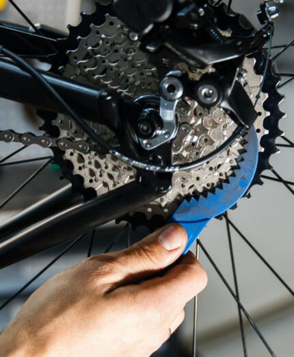 Tra i servizi messi a disposizione fondamentale quello riguardante riparazioni e sostituzioni di bici