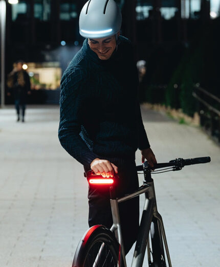 Nelle proposte sulla sicurezza un aspetto importante riguarda l'uso delle luci delle bici, anteriori e posteriori
