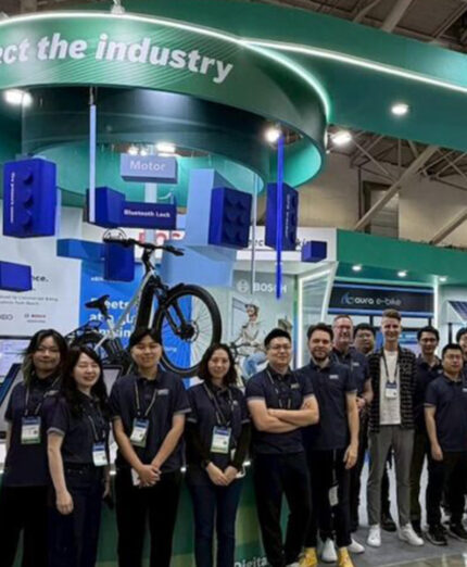 Il team di OKGO, azienda in grande espansione e promozione con idee nuove
