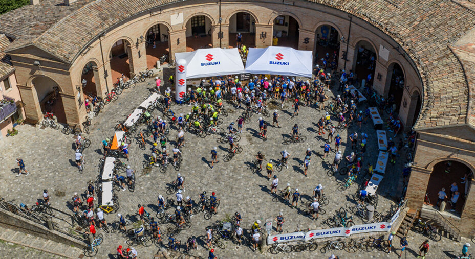 Un'autentica folla ha partecipato alla sesta edizione del Suzuki Bike Day con oltre 1.600 al via