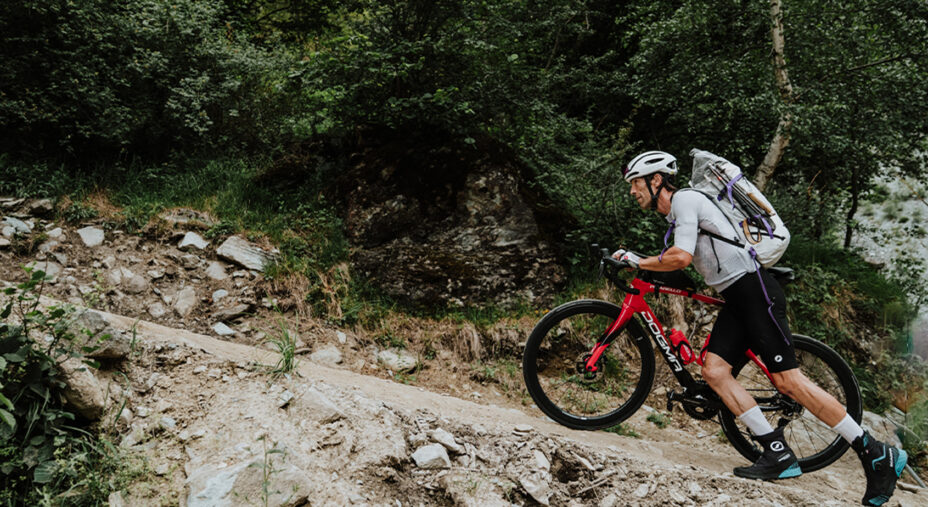 Hervé Barmasse ha completato quella che promette di essere la sua impresa più bella. Le venti salite più alte d'Italia conquistate in bici e poi anche a piedi