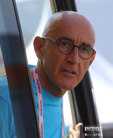 Emilio Magni, toscano, è uno dei medici più esperti del ciclismo professionistico