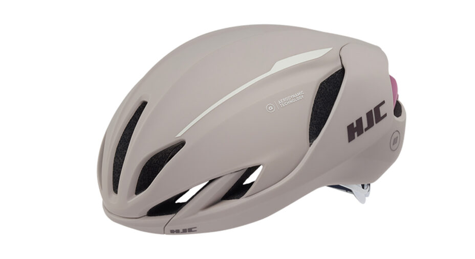 Le 5 feritoie su cciascun lato del casco Furion 3 assicurano che i flussi d'aria siano ben convogliati