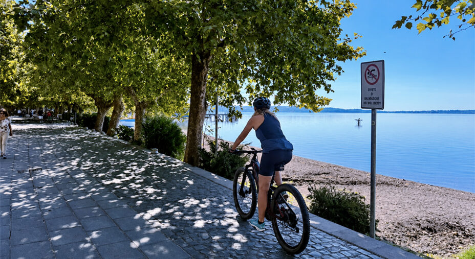 I lungolago si trovano a Bracciano e Trevignano e sono molto curati (foto Wikiloc)