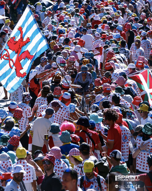 TIFO Alpe d Huez
