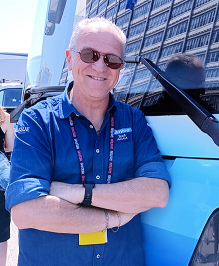 Carlo Guardascione, varesino, è medico all'australiana Jayco-AlUla