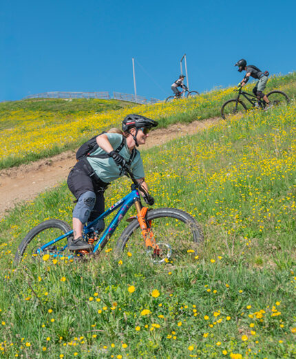 Le bike guide vigilano sul comportamento dei rider e sulla loro sicurezza