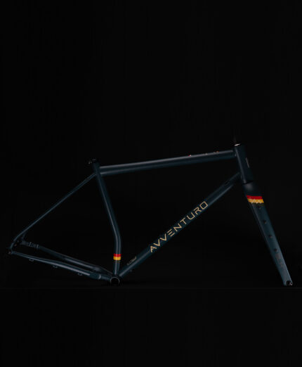 La bici è progettata per alloggiare ruote da 32m che passano sopra ogni ostacolo