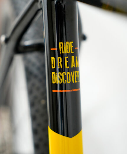 Il gravel interpretato da Coppi biciclette porta il nome Grantour GT1