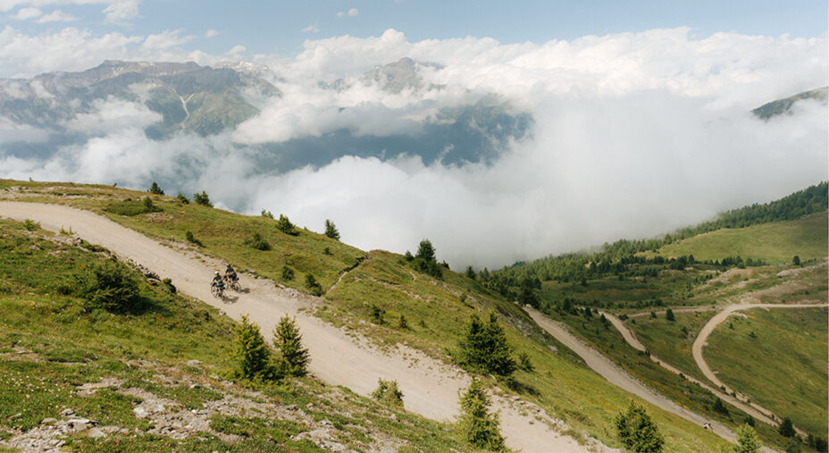 La montagna intorno è gigantesca, la Francia è vicina (foto Federico Ravassard)