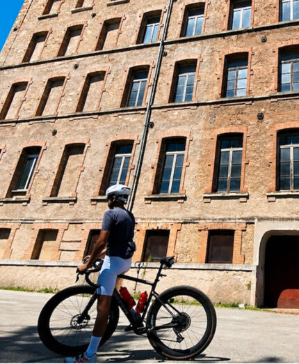 La Fabbrica Alta del lanificio Rossi è un edificio industriale fatto costruire da Alessandro Rossi nel 1862 a Schio