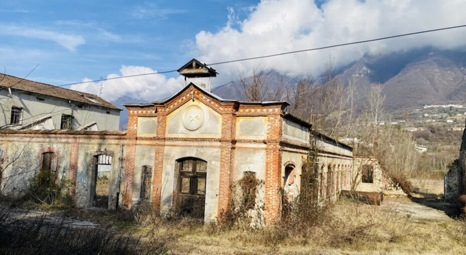 L'opificio Rossi fu fondato nel 1817. A Schio, l'area è celebre per il Lanificio Francesco Rossi (1849)