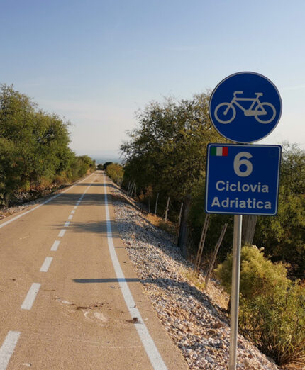 La Ciclovia Adcriatica vuole essere un percorso che collega il Nord al Sud, con oltre 1.300 chilometri