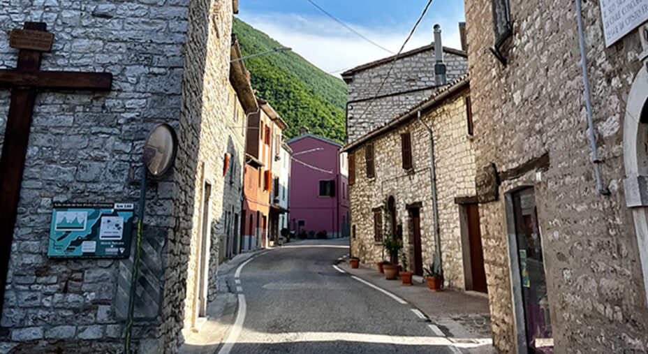 Furlo Campout paese