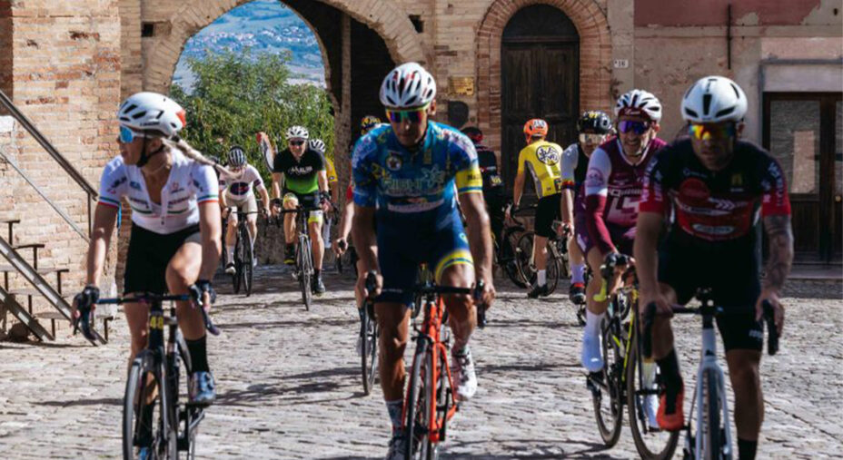 La Gialla si differenzia anche quest'anno con due percorsi per la bici da strada e due per la gravel