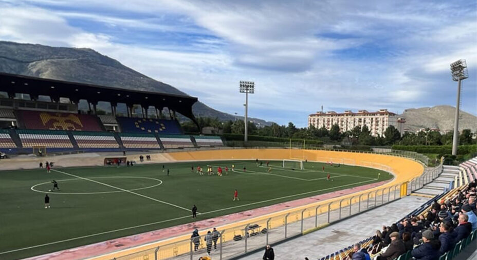 Il Velodromo di Palermo, riadattato per calcio e altri eventi, ma non per il ciclismo