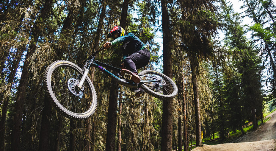 Pila è considerata uno dei luoghi principali al mondo per la downhill, ma c'è molto altro