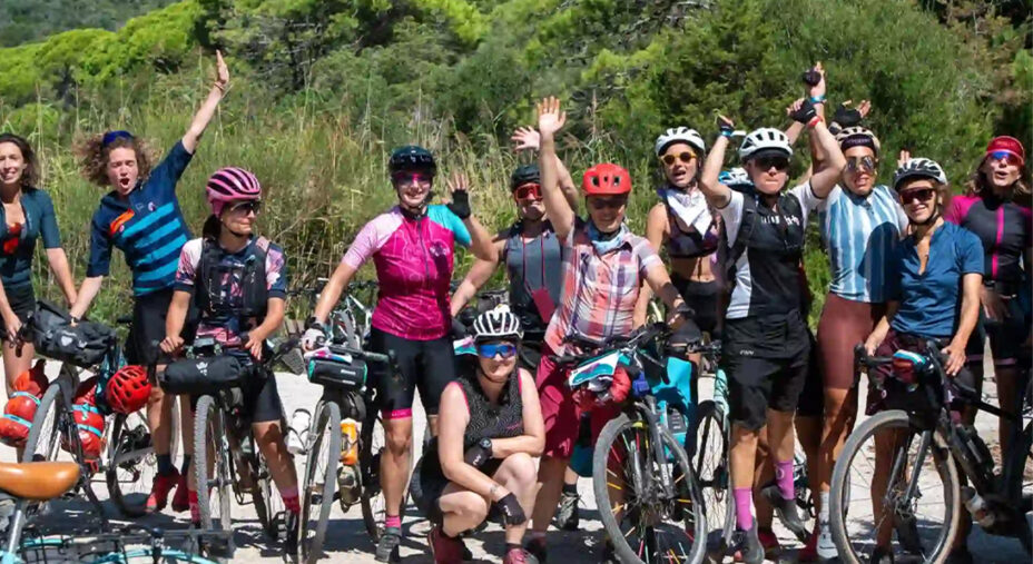 La Bike Boobs Gravel è un evento riservato alle donne, che cambia location e percorso ogni anno