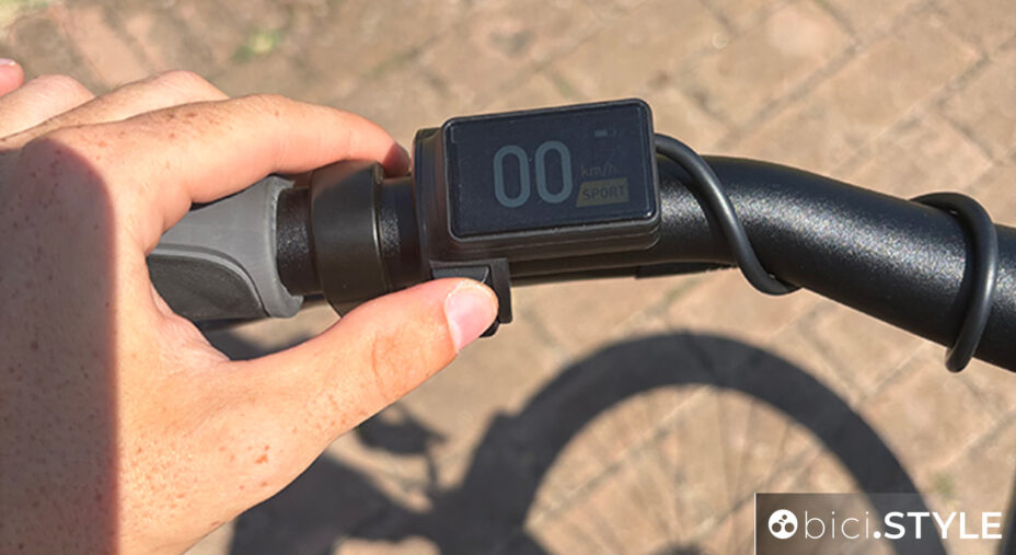 Il livello di assistenza alla pedalata è regolato direttamente dal manubrio tramite il display OLI High Vision