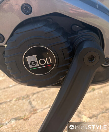 Il motore OLI Edge, prodotto a Cesena, è posizionato sul movimento centrale, è dotato di coppia massima di 90Nm e potenza massima di 750W