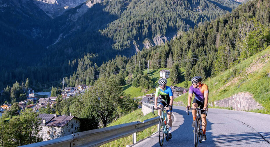 Il versante veneto presenta punte al 18 per cento e molti tornanti. Quello trentino lunghi rettilinei e tratti al 14 per cento (Foto PromoFalcade)