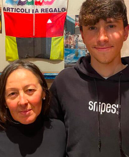 Colleoni è figlio d'arte: sua madre Imelda Chiappa è stata argento olimpico ad Atlanta 1996