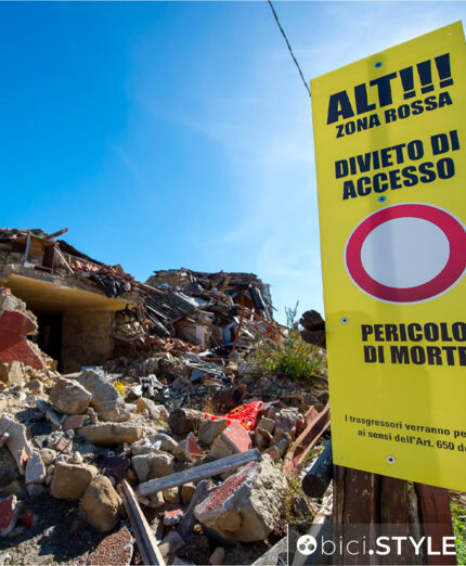 Lungo il percorso della prima edizione di #NoiConVoi2016, due mesi dopo il terremoto, questi erano scorsi abituali