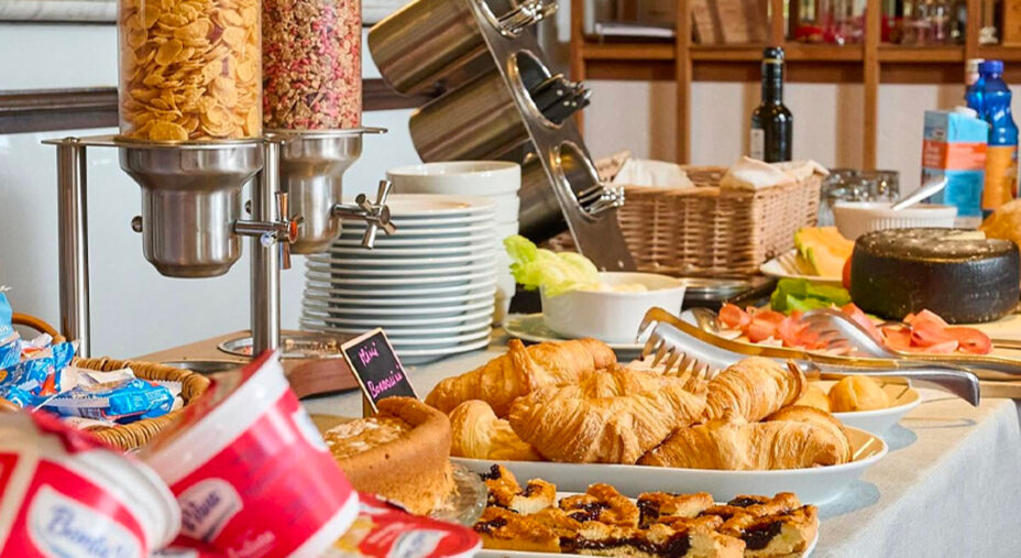 La colazione, ma poi anche il servizio ristorante si può personalizzare a misura di ciclista