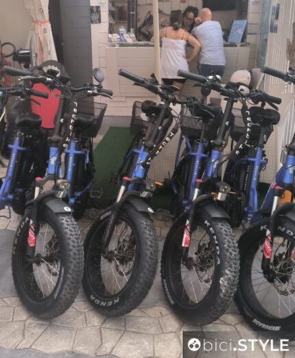 Isola di Ponza in sella, Lazio, Bici in Comune, mobilità
