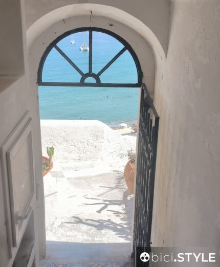 Ponza in sella, Lazio, Isola di Ponza, microisole, isole