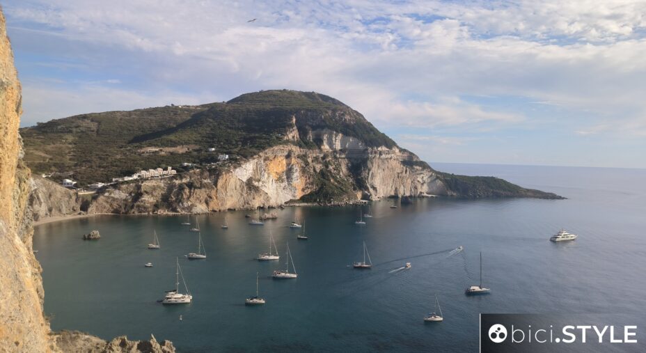 Isola di Ponza in sella, Lazio, Bici in Comune, mobilità