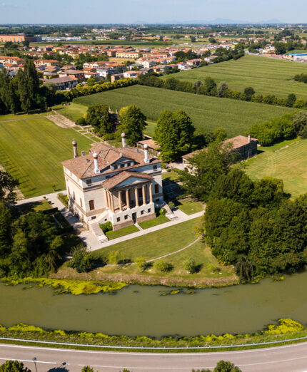Villa Foscari, detta anche La Malcontenta, a Mira