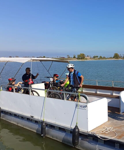 L'ultima tappa vedrà i protagonisti del raid di Deltaciclando abbinare bici e navigazione fino a Venezia
