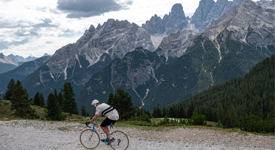 Eroica Dolomiti 2026 paesaggio e strada sterrata