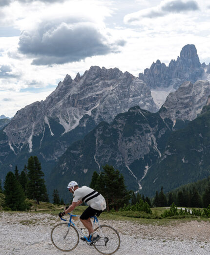 Eroica Dolomiti 2026 paesaggio e strada sterrata