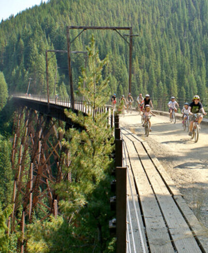 Il bellissimo percorso della Route of the Hiawata si affronta d'estate, con ingresso a pagamento
