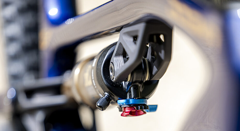 Pinarello Dogma XCT 2026, ammortizzatore
