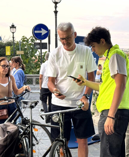 I clienti alle entrate dei parcheggi vengono registrati e hanno un lucchetto con chiave a disposizione