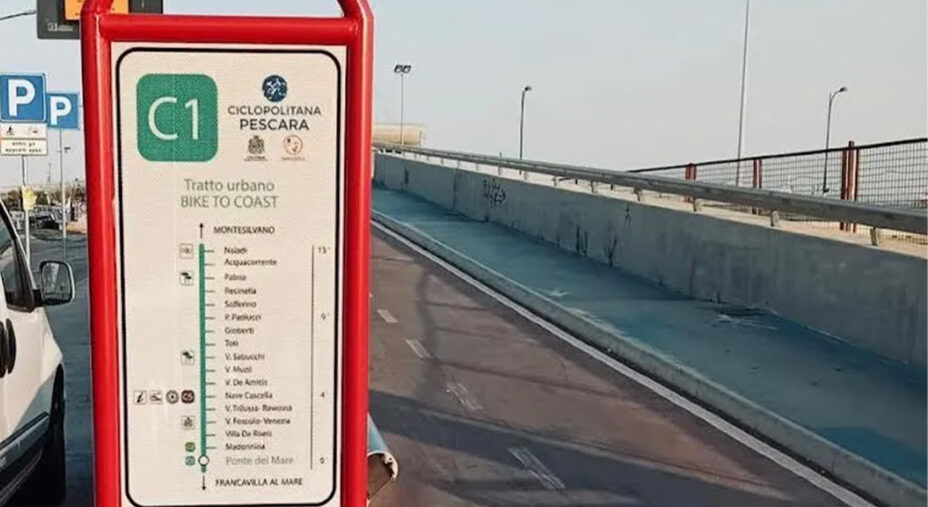 Il sistema della ciclopolitana a Pescara funziona, ma cantieri e comportamento degli automobilisti inficiano la sicurezza ciclistica