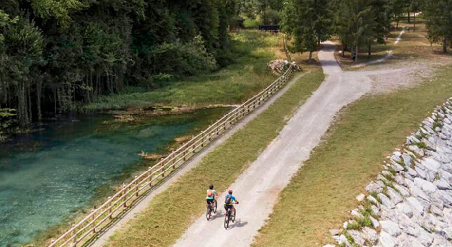 Arta Terme è il posto perfetto per regalarsi un fine settimana di pedalate (anche assistite) immersi nella natura della Carnia