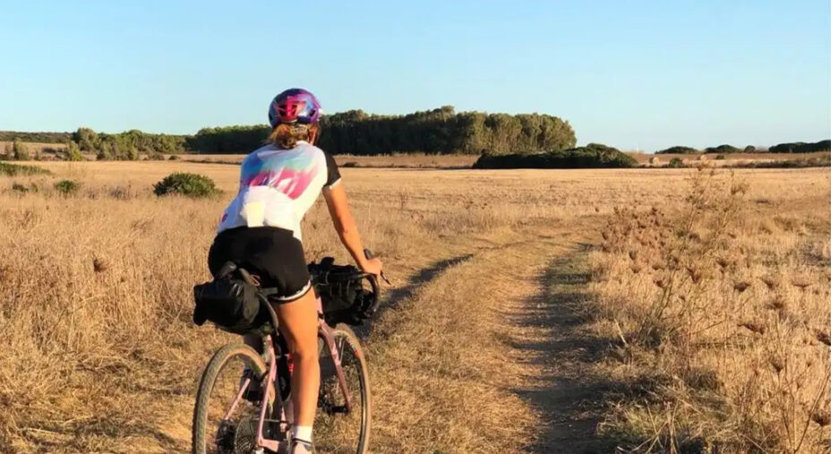 L'Isola di San Pietro è un autentico paradiso per la bici, anche per la sua storia legata al sale