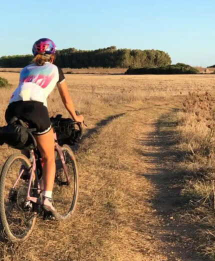 L'Isola di San Pietro è un autentico paradiso per la bici, anche per la sua storia legata al sale
